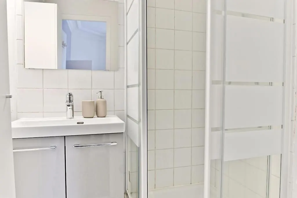 Appartement Charmant Et Colore Montparnasse Paris France