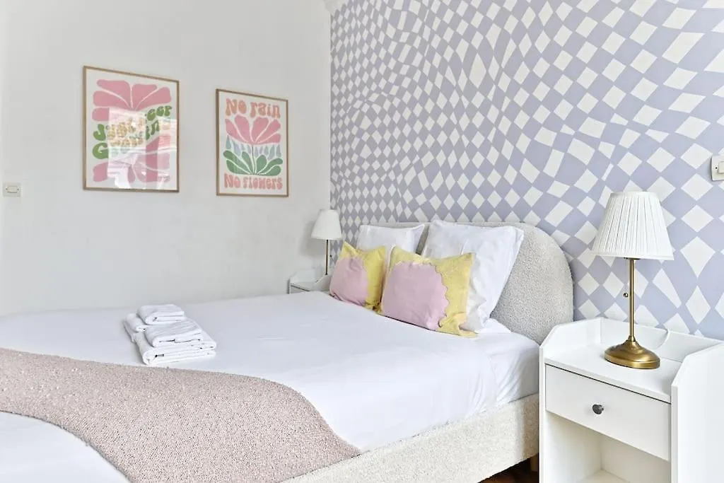 Apartment Appartement Charmant Et Colore Montparnasse Paris
